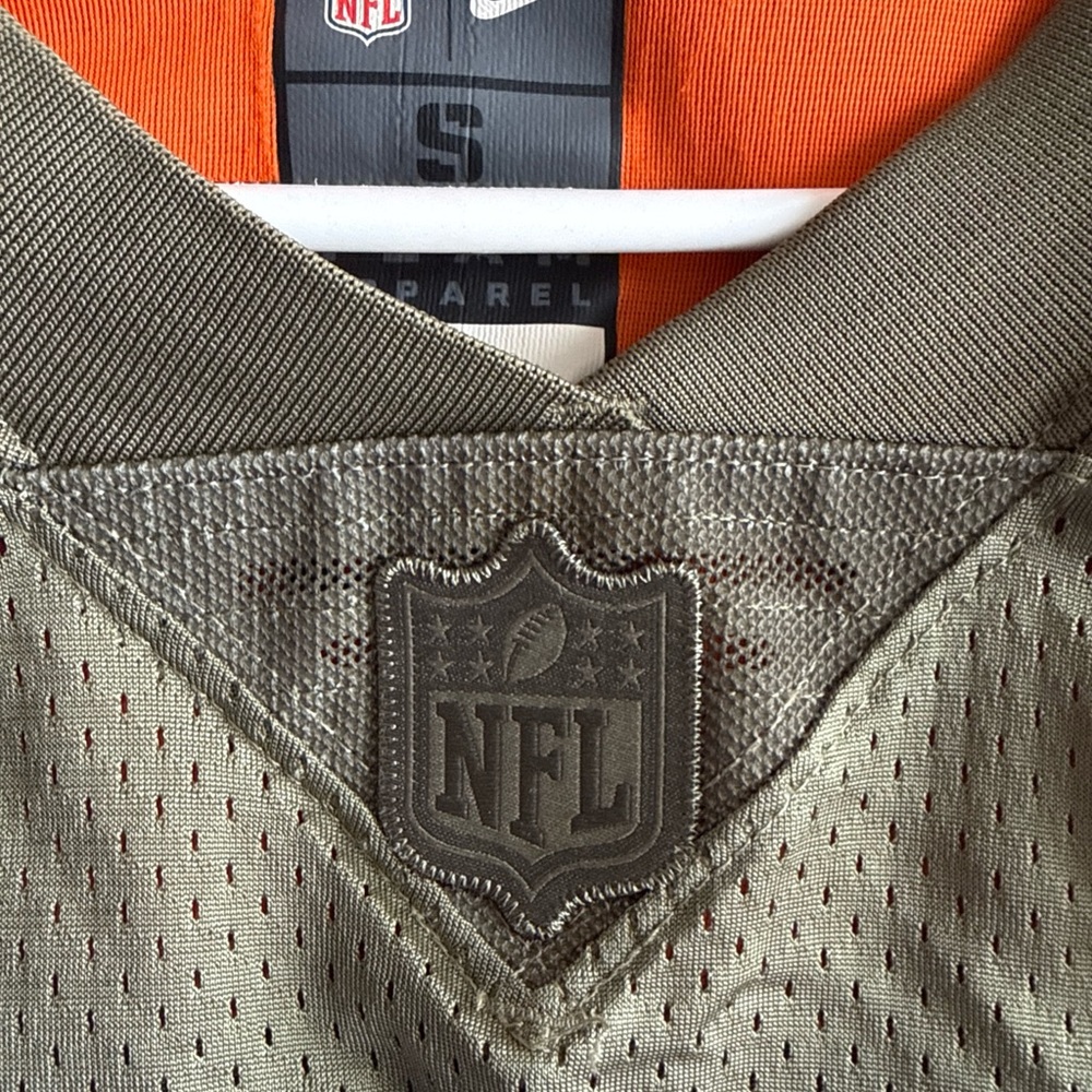 Men's Nike Von Miller #58 Broncos 19’ Salute to Service Limited Jersey Sz S RARE - Picture 5 of 7